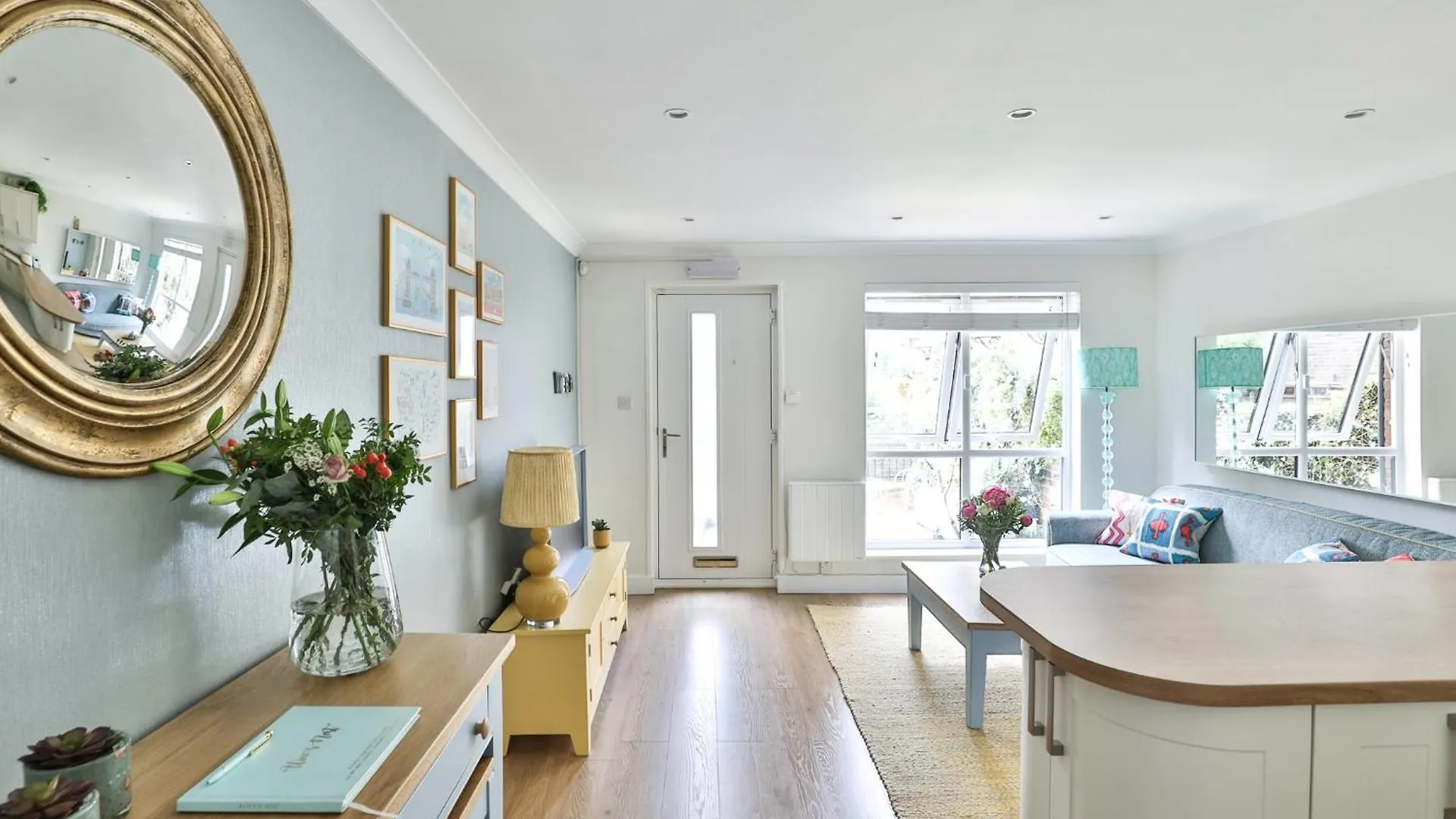 Newly Refurbished Flat With Great Transport Links Apartment London
